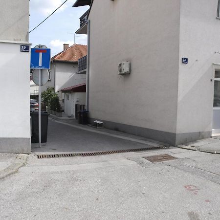 Cozy Studio Apartment Tian In Zagreb Exterior photo